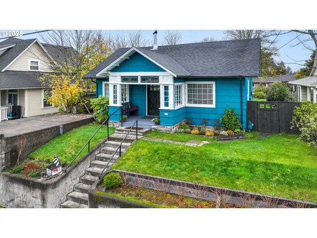 820 12TH Ave, Seaside, OR 97138