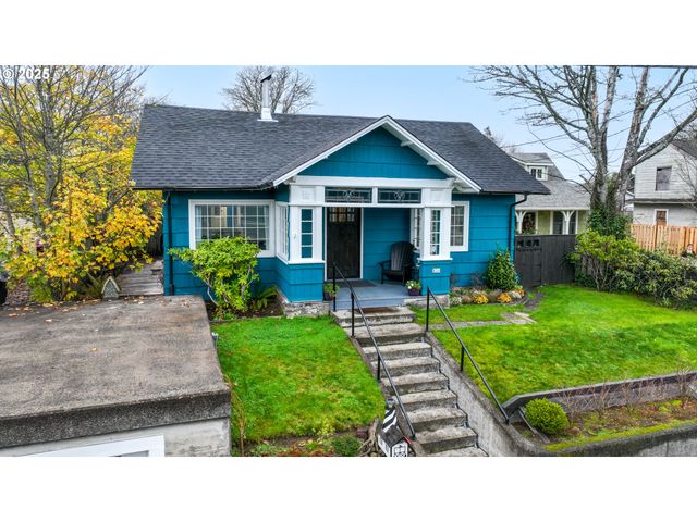 820 12TH Ave, Seaside, OR 97138