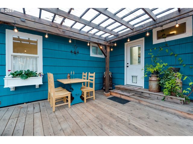 820 12TH Ave, Seaside, OR 97138