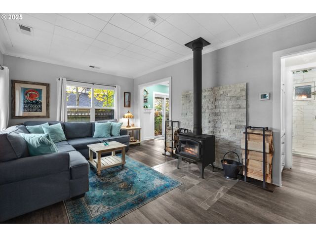 820 12TH Ave, Seaside, OR 97138