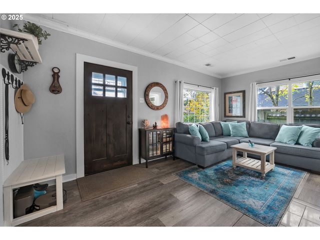 820 12TH Ave, Seaside, OR 97138