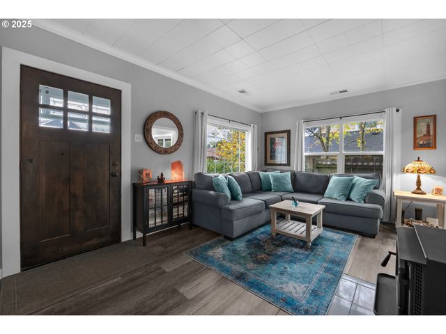 820 12TH Ave, Seaside, OR 97138