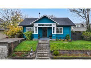 820 12TH Ave, Seaside, OR 97138