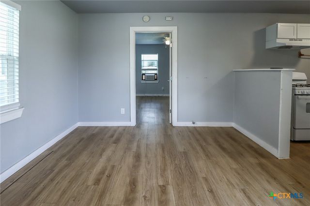 120 West Avenue A, Killeen, TX 76541