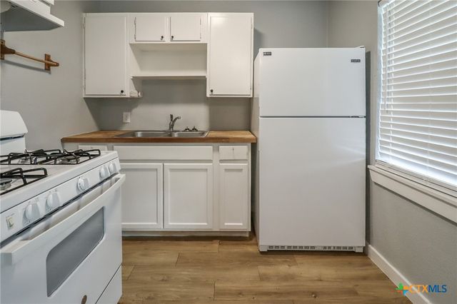 120 West Avenue A, Killeen, TX 76541