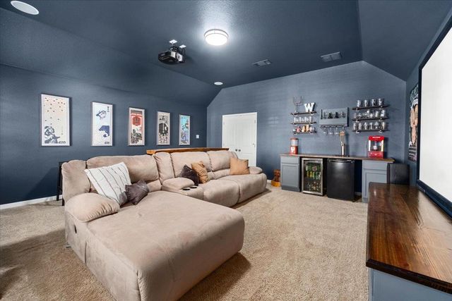 888 Oyster CRK, Buda, TX 78610