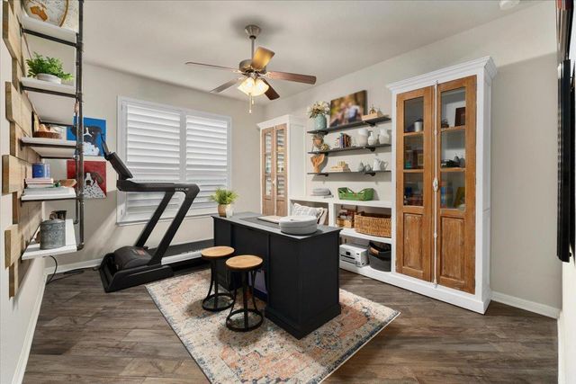 888 Oyster CRK, Buda, TX 78610