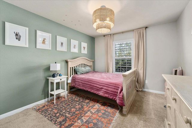 888 Oyster CRK, Buda, TX 78610