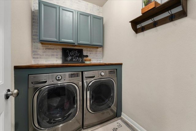 888 Oyster CRK, Buda, TX 78610