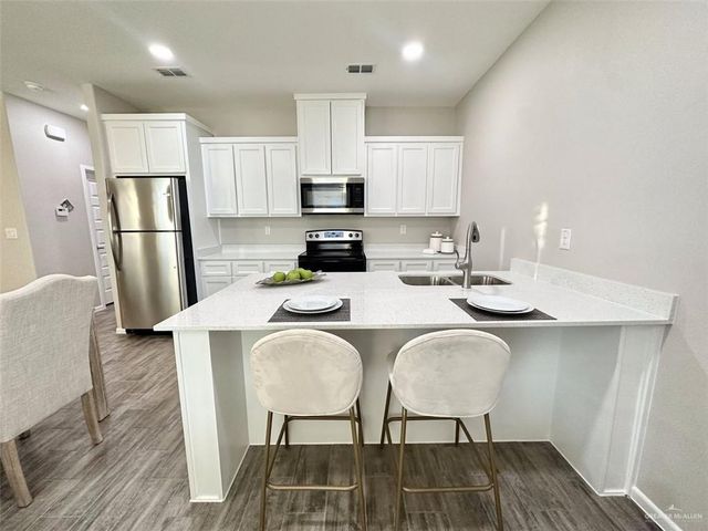 7807 N 58th Lane 4, Mission, TX 78573