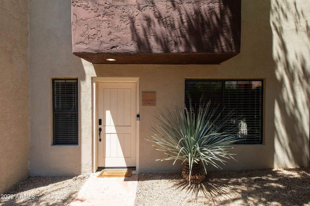 3437 E AVALON Drive, Phoenix, AZ 85018 — photo 2