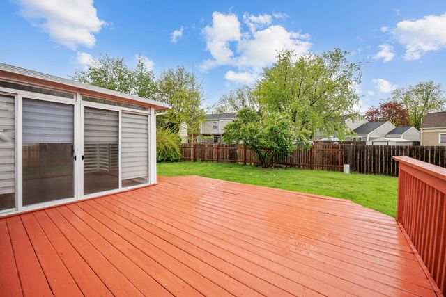 2666 Prairieview Lane, Aurora, IL 60502