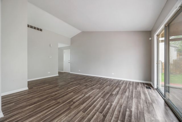 2666 Prairieview Lane, Aurora, IL 60502