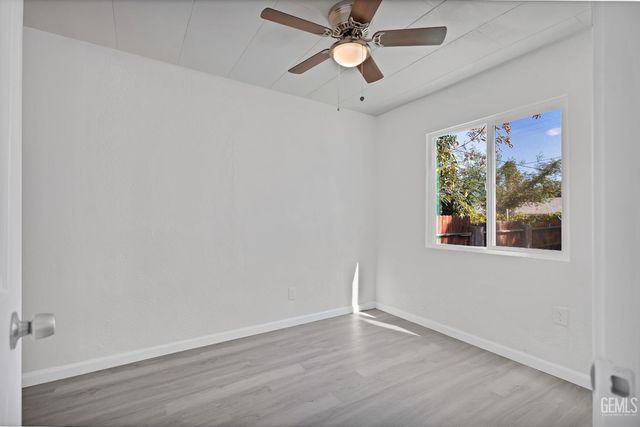 131 Oak Street, Taft, CA 93268