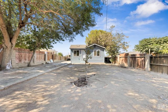 131 Oak Street, Taft, CA 93268