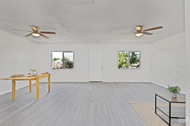 131 Oak Street, Taft, CA 93268