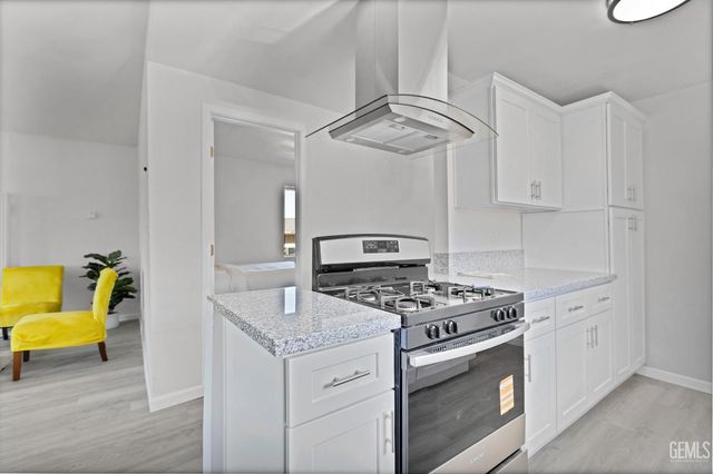 131 Oak Street, Taft, CA 93268