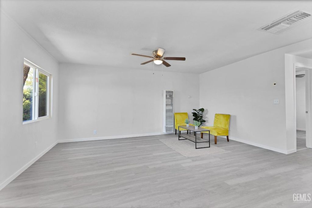 131 Oak Street, Taft, CA 93268