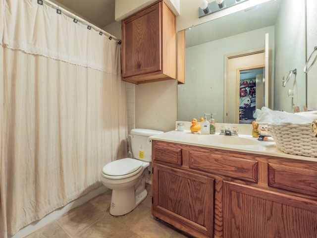 1218 Green Terrace DR, Round Rock, TX 78664