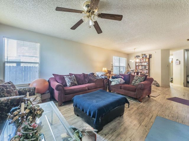 1218 Green Terrace DR, Round Rock, TX 78664