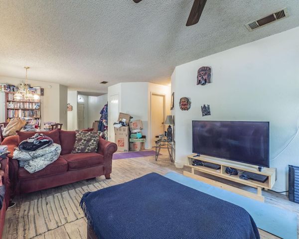 1218 Green Terrace DR, Round Rock, TX 78664