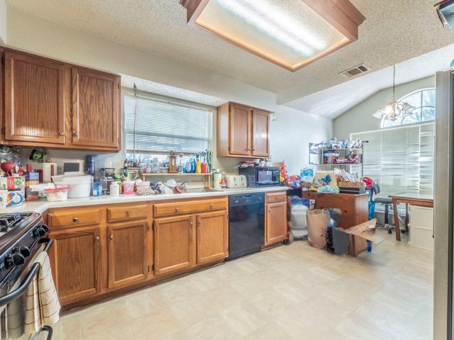 1218 Green Terrace DR, Round Rock, TX 78664