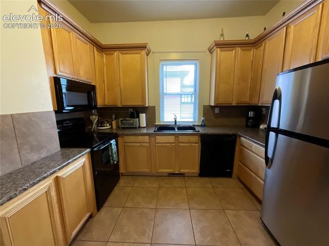 2025 N Greenwood Street, Pueblo, CO 81003
