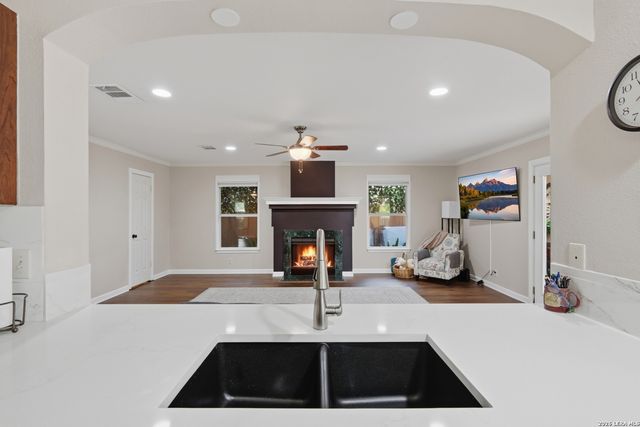 2143 Encanto Ridge, San Antonio, TX 78230
