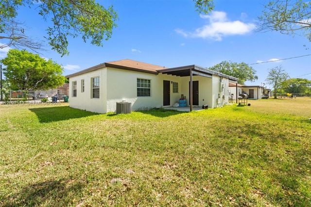 10544 SW 182nd Street, Miami, FL 33157