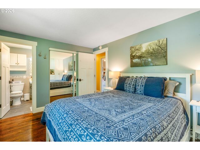 8385 Sw BROOKRIDGE St, Portland, OR 97225