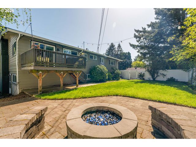 8385 Sw BROOKRIDGE St, Portland, OR 97225