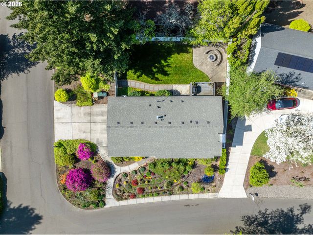 8385 Sw BROOKRIDGE St, Portland, OR 97225