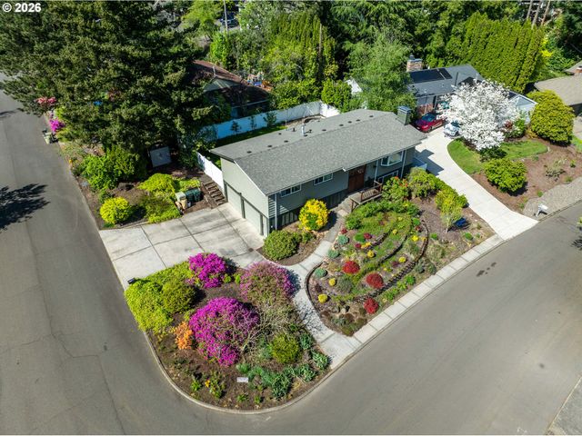 8385 Sw BROOKRIDGE St, Portland, OR 97225