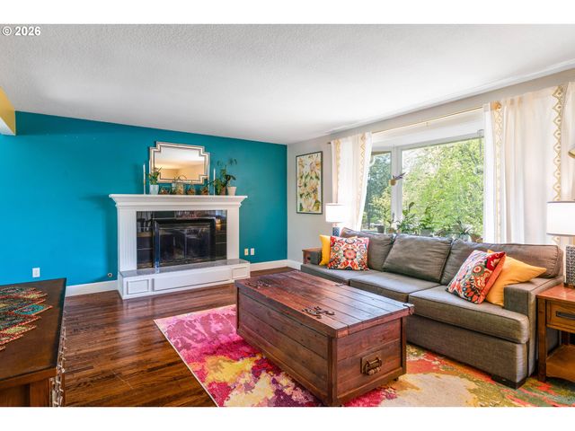 8385 Sw BROOKRIDGE St, Portland, OR 97225