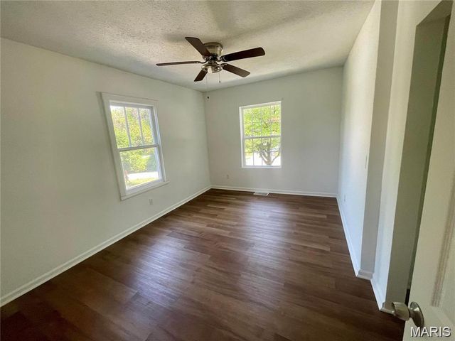 430 Bluff Drive, St Louis, MO 63137