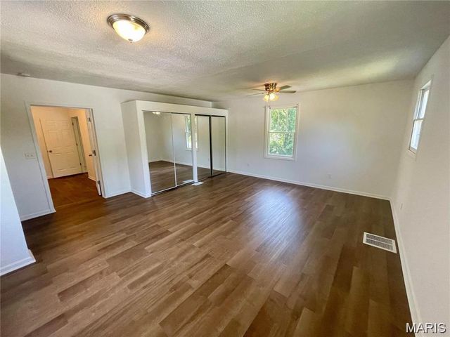 430 Bluff Drive, St Louis, MO 63137