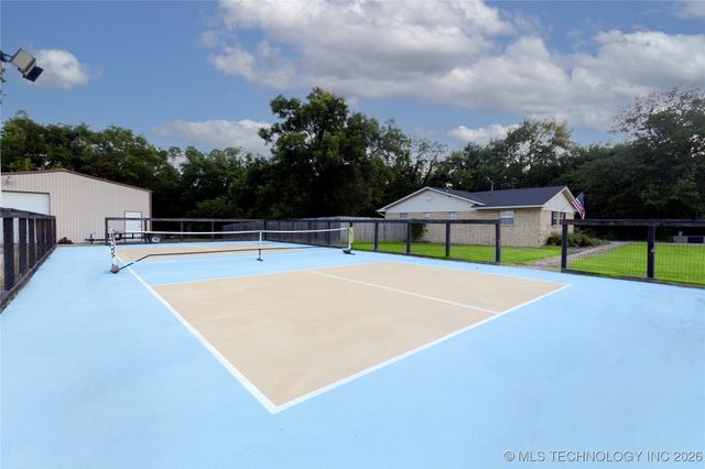 5040 E Creek Street, Mcalester, OK 74501