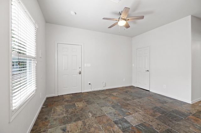 631 Cortlandt Street A, Houston, TX 77007