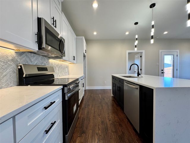 243 Port Drive, Gun Barrel City, TX 75156