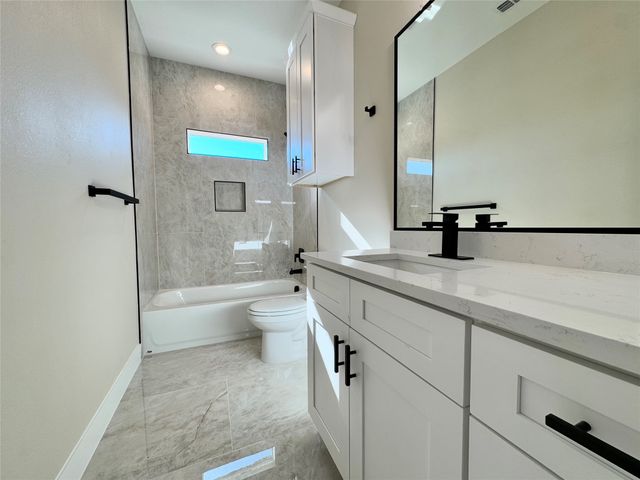 243 Port Drive, Gun Barrel City, TX 75156