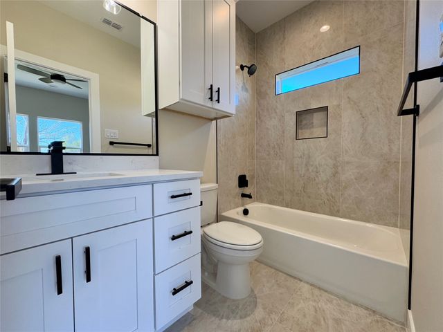 243 Port Drive, Gun Barrel City, TX 75156