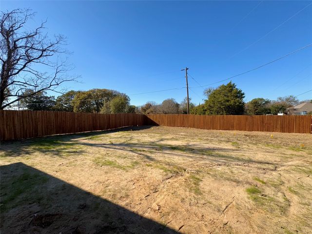 243 Port Drive, Gun Barrel City, TX 75156