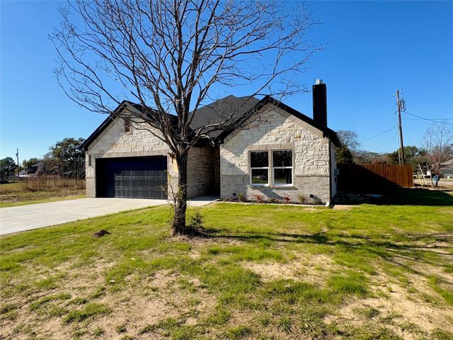 243 Port Drive, Gun Barrel City, TX 75156