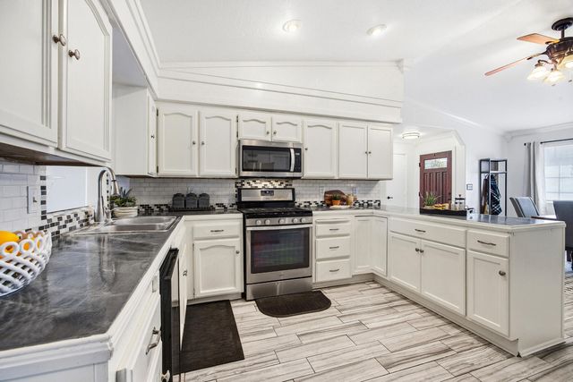 618 Birdsong Court, Exeter, CA 93221