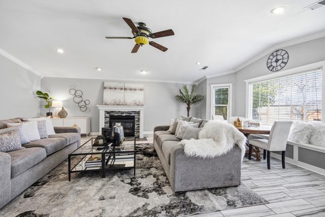 618 Birdsong Court, Exeter, CA 93221