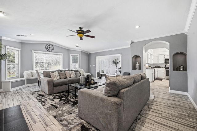 618 Birdsong Court, Exeter, CA 93221