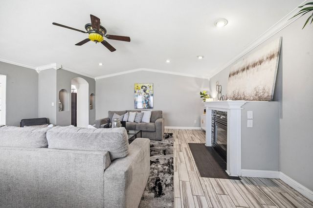 618 Birdsong Court, Exeter, CA 93221