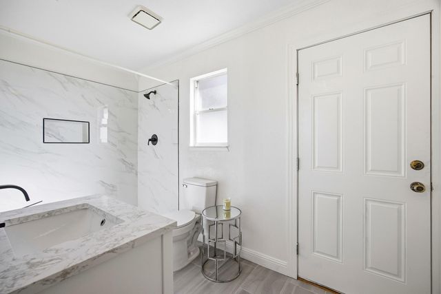 618 Birdsong Court, Exeter, CA 93221