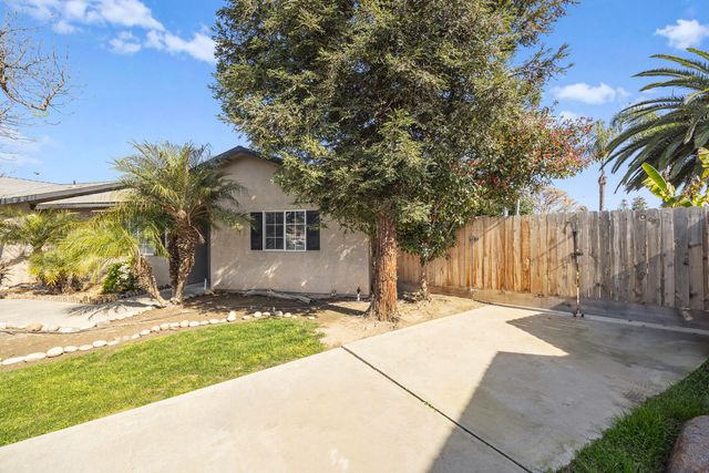 618 Birdsong Court, Exeter, CA 93221