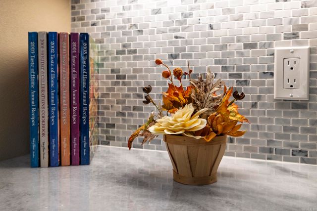 17 Promesa Place, Hot Springs Village, AR 71909